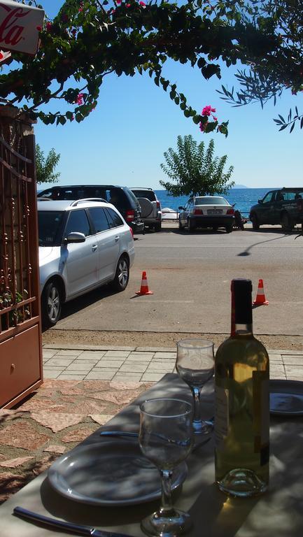 Rondos Hotel Himarë Exterior foto