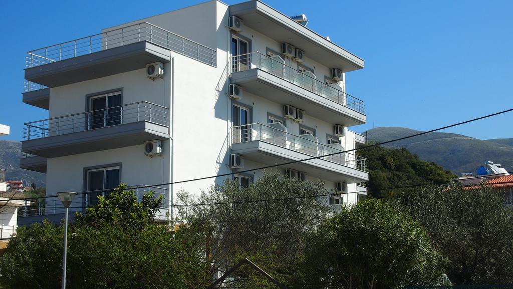 Rondos Hotel Himarë Exterior foto